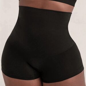 Shapermint All Day Every Day High-Waisted Shaper Boyshort Black size Large 18437